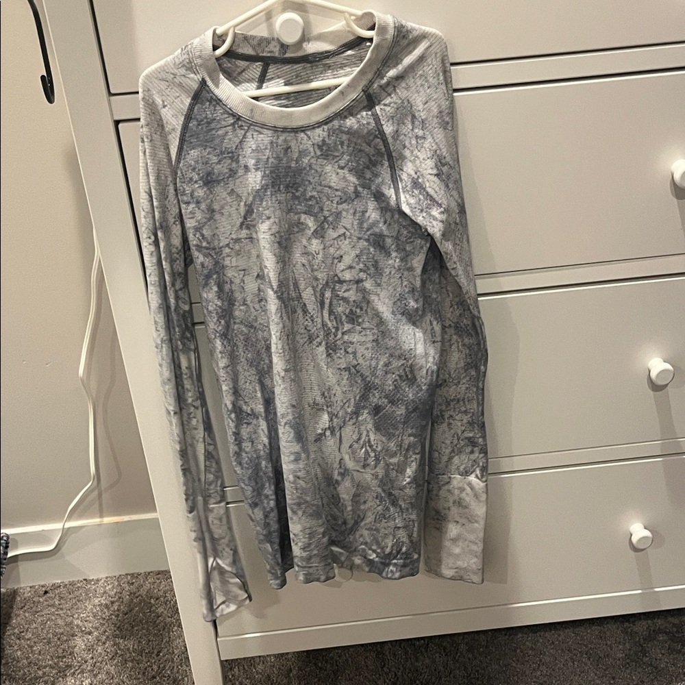 lululemon athletica Gray Long Sleeve Tee
